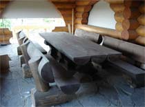 столик и скамейки